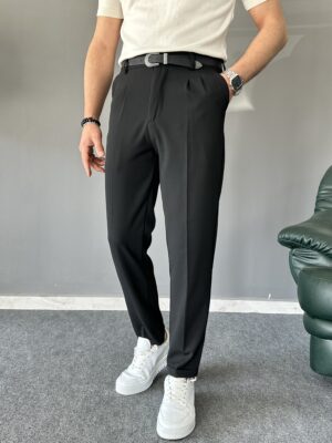 Pile Detaylı Kemerli Siyah İtalyan Kesim Pantolon